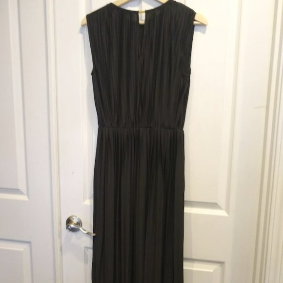 NWOT H&M Fine Pleated Black Dress size XS - Picture 5 of 6